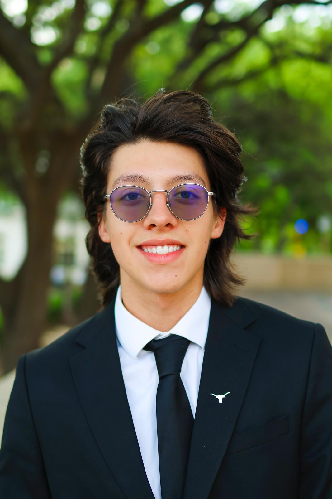 A professional photo of Aaron Sulbaran Reyes